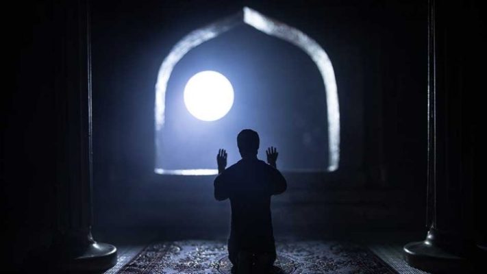Parfüm Sıkmak Abdesti Bozar mı?