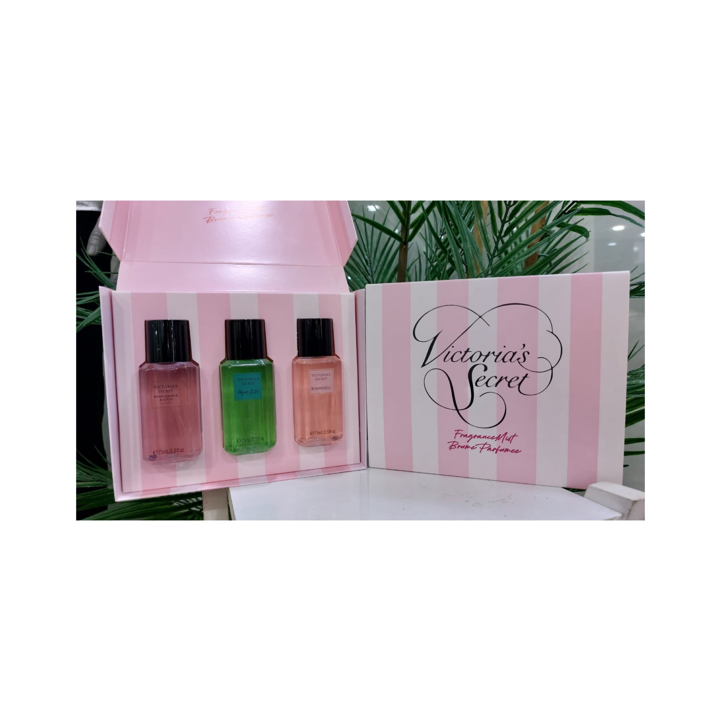 Victoria’s Secret 3’lü Parfüm Seti ( Pomegranate Lotus, Aqua Kiss, Bombshell (75 ml x 3)